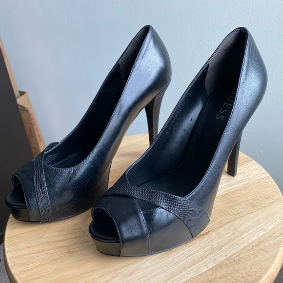 Guess Black Peep-toe Pumps - Picture 2 of 4